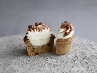 Satin Crème Cake Coffee